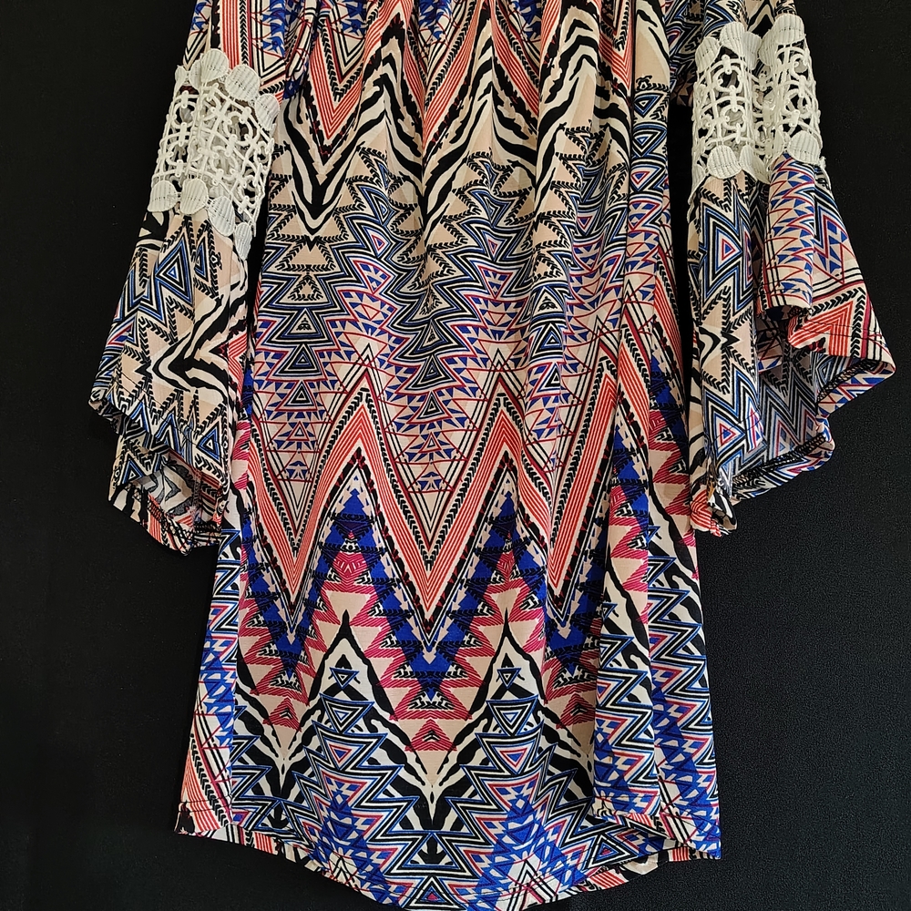 WinWin  Aztec Tribal Print Tunic Top Crochet Bell Sleeve